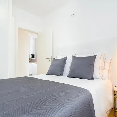Апартаменты Beato Premium River View In Quiet Area